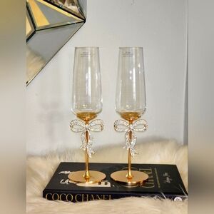 Elegant Gold VIRAL Champagne Flutes with Bling Bow